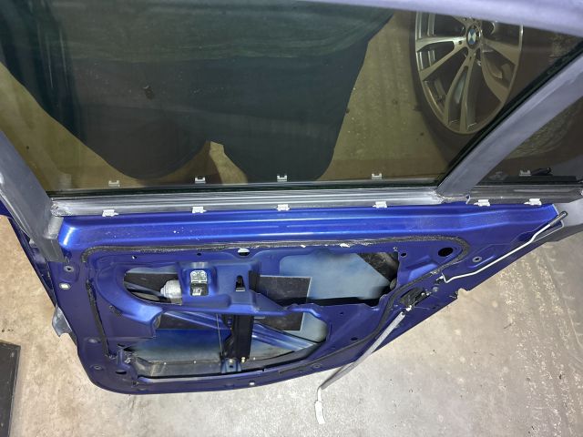 bontott BMW 5 E60 Jobb hátsó Ajtó (Üres lemez)