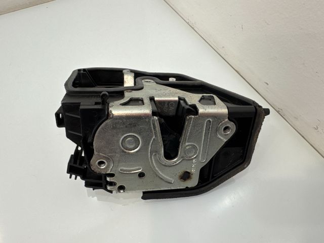 bontott BMW 5 E60 Jobb hátsó Ajtózár