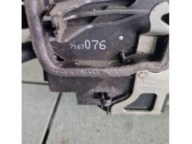 bontott BMW 5 E60 Jobb hátsó Ajtózár