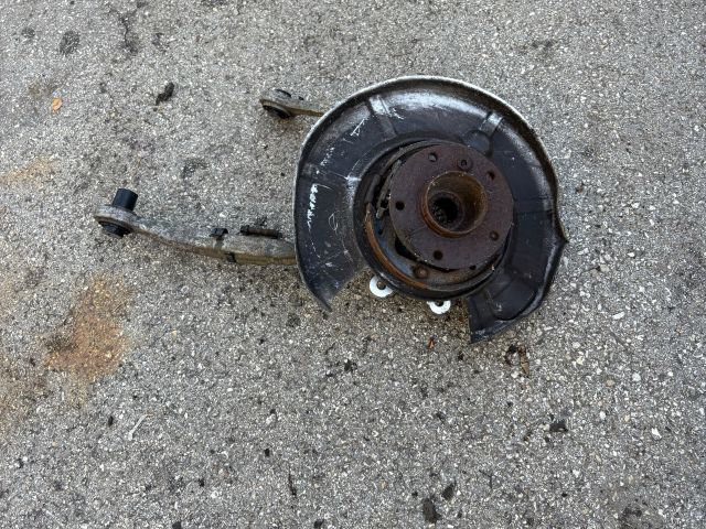 bontott BMW 5 E60 Jobb hátsó Csonkállvány Kerékaggyal