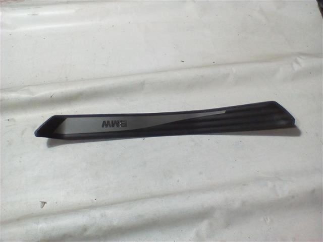 bontott BMW 5 E60 Jobb hátsó Küszöb Díszléc