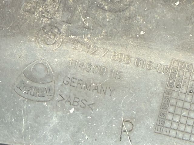 bontott BMW 5 E60 Jobb hátsó Oldal Lökhárító Tartó (Műanyag)