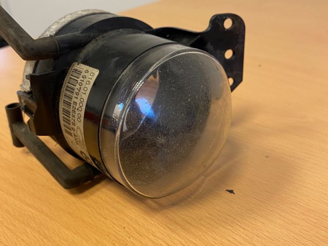 bontott BMW 5 E60 Jobb Ködfényszóró