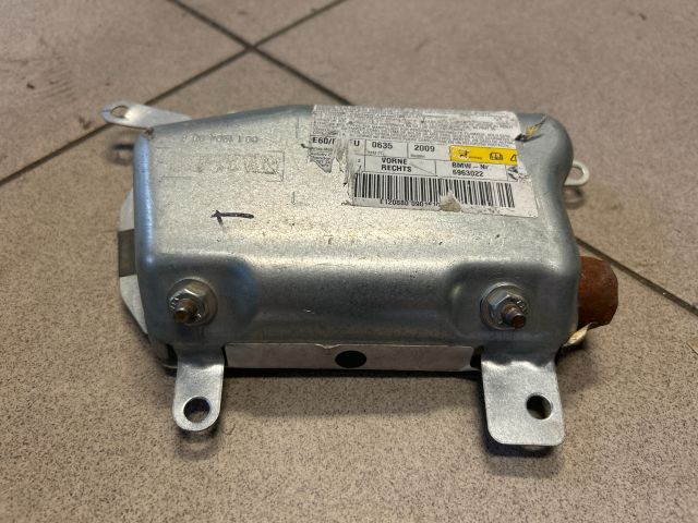 bontott BMW 5 E60 Jobb Oldallégzsák