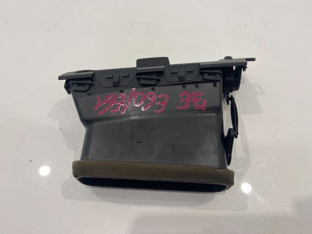 bontott BMW 5 E60 Jobb Szellőző