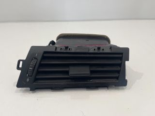 bontott BMW 5 E60 Jobb Szellőző