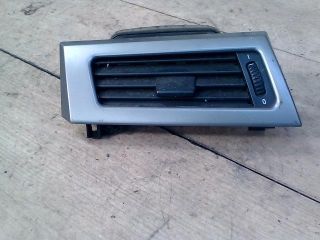 bontott BMW 5 E60 Jobb Szellőző