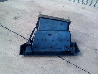 bontott BMW 5 E60 Jobb Szellőző