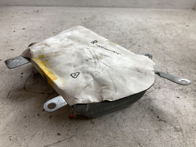 bontott BMW 5 E60 Jobb Térdlégzsák