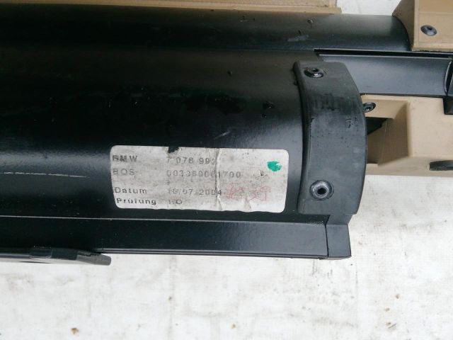 bontott BMW 5 E60 Kalaptartó