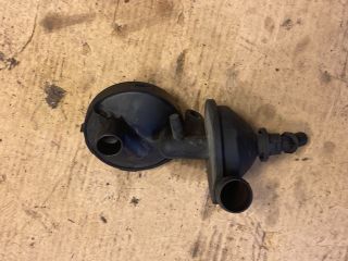 bontott BMW 5 E60 Kartergáz Visszavezető Ház