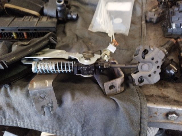 bontott BMW 5 E60 Kézifék Kar