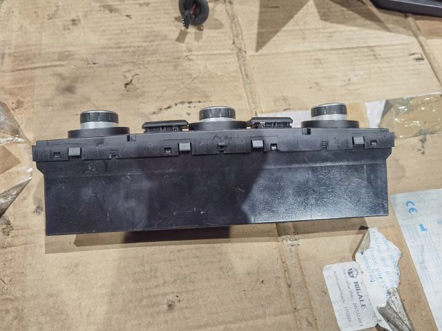 bontott BMW 5 E60 Klíma Kapcsoló