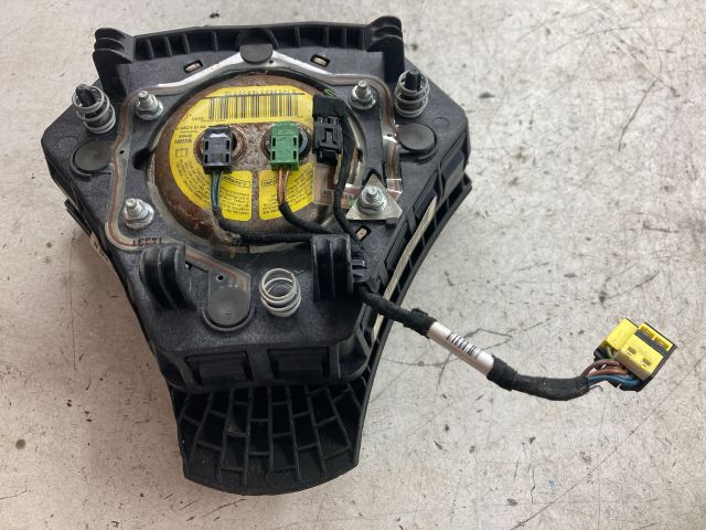 bontott BMW 5 E60 Kormánylégzsák