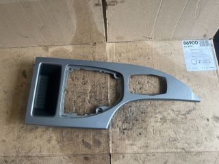 bontott BMW 5 E60 Középkonzol Keret