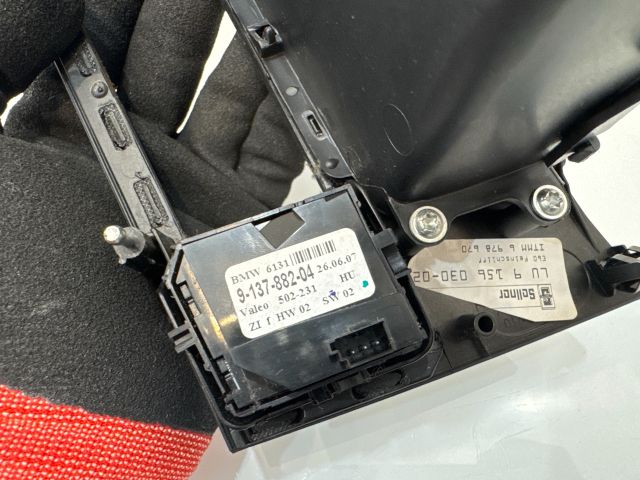 bontott BMW 5 E60 Középkonzol Keret