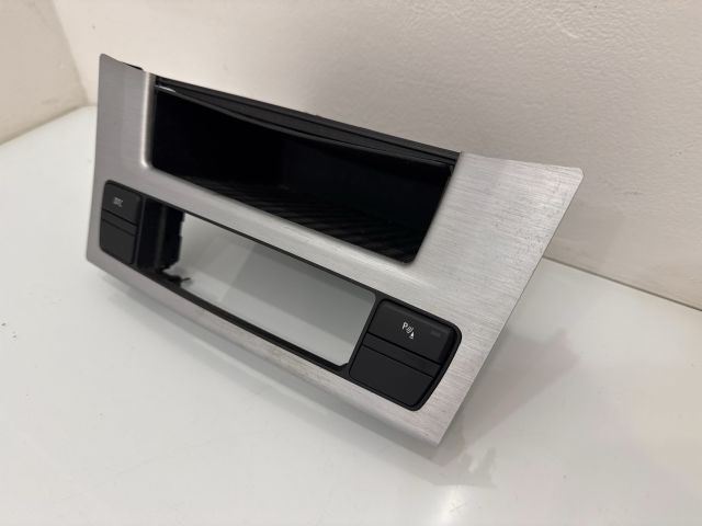 bontott BMW 5 E60 Középkonzol Keret