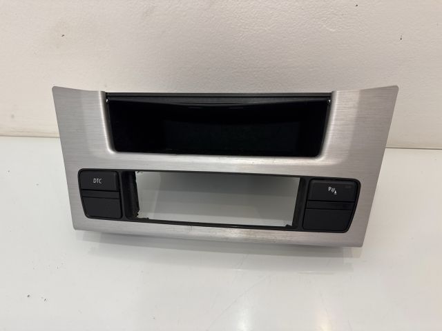 bontott BMW 5 E60 Középkonzol Keret