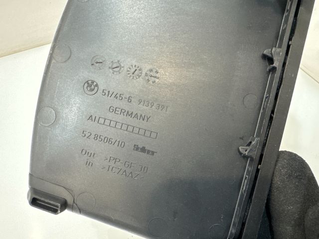 bontott BMW 5 E60 Középkonzol Keret