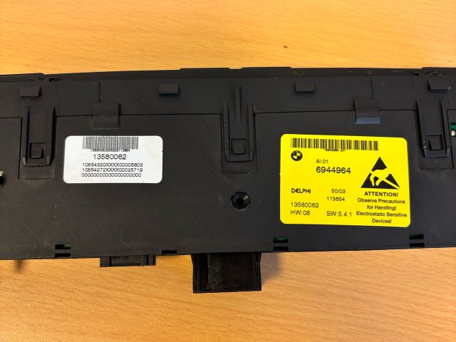 bontott BMW 5 E60 Középkonzol Vezérlő Panel