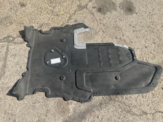 bontott BMW 5 E60 Középső Kardánbox Burkolat