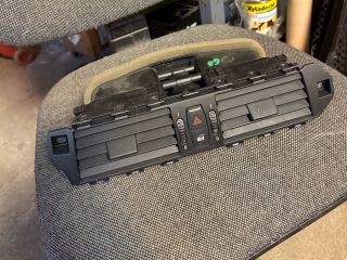 bontott BMW 5 E60 Középső Szellőző