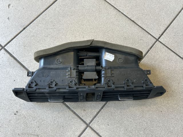 bontott BMW 5 E60 Középső Szellőző