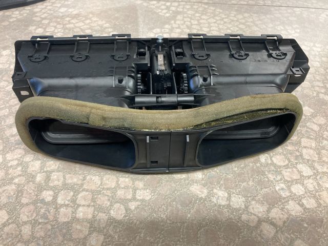 bontott BMW 5 E60 Középső Szellőző