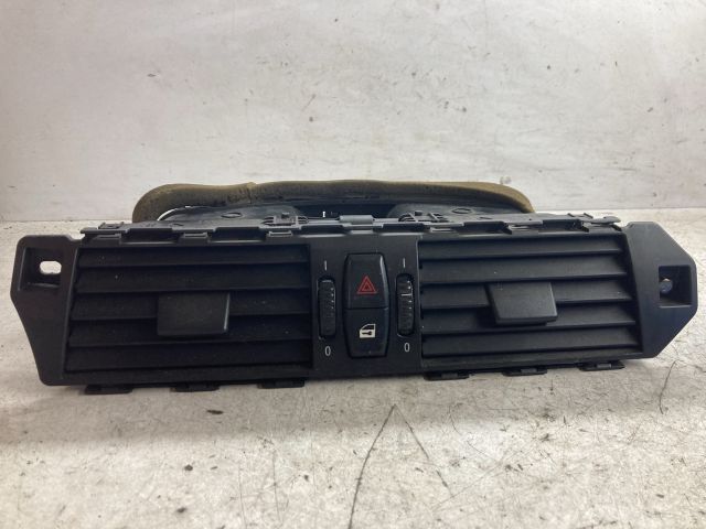 bontott BMW 5 E60 Középső Szellőző