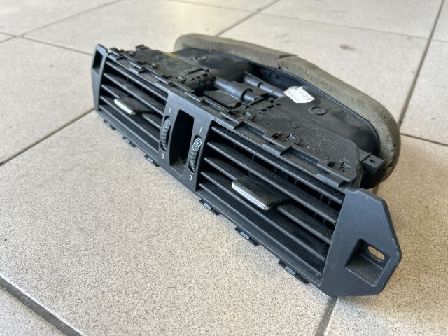 bontott BMW 5 E60 Középső Szellőző