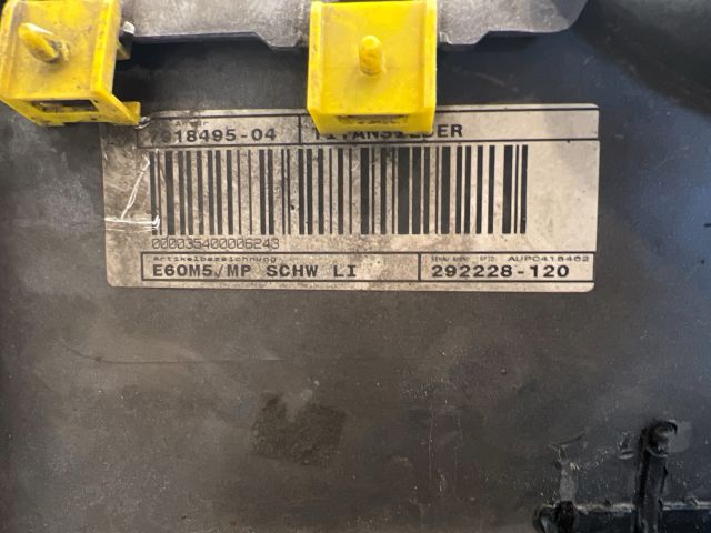 bontott BMW 5 E60 Küszöb Burkolat