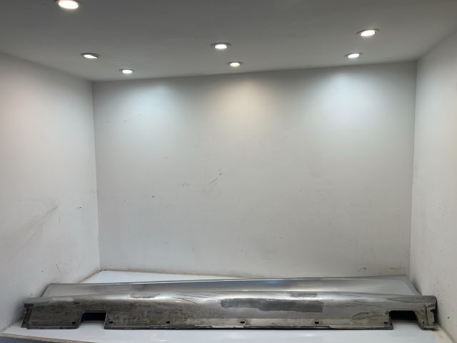 bontott BMW 5 E60 Küszöb Burkolat