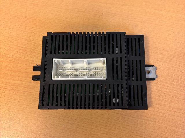 bontott BMW 5 E60 Lámpa Vezérlő