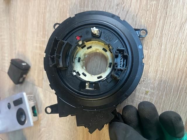 bontott BMW 5 E60 Légzsák Átvezető Szalagkábel