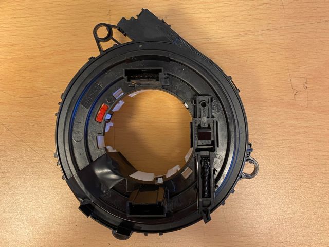 bontott BMW 5 E60 Légzsák Átvezető Szalagkábel