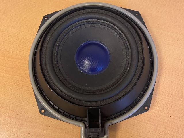 bontott BMW 5 E60 Mélynyomó Hangszóró