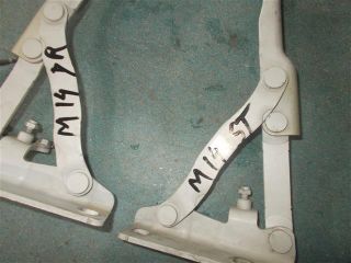 bontott BMW 5 E60 Motorháztető Zsanér Pár