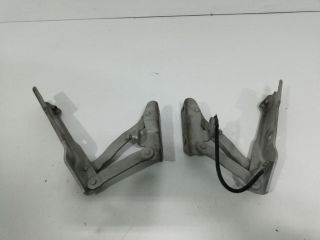 bontott BMW 5 E60 Motorháztető Zsanér Pár