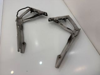 bontott BMW 5 E60 Motorháztető Zsanér Pár