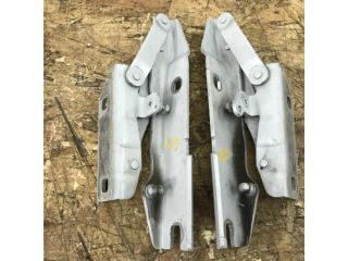 bontott BMW 5 E60 Motorháztető Zsanér Pár