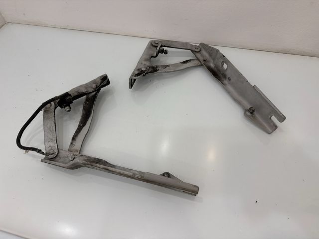 bontott BMW 5 E60 Motorháztető Zsanér Pár