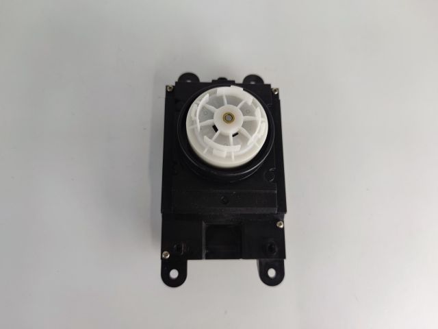 bontott BMW 5 E60 Multimédia Vezérlő