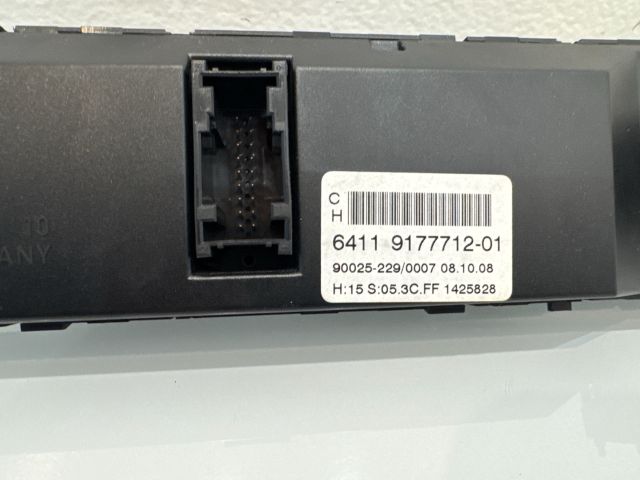 bontott BMW 5 E60 Navigációs Fejegység