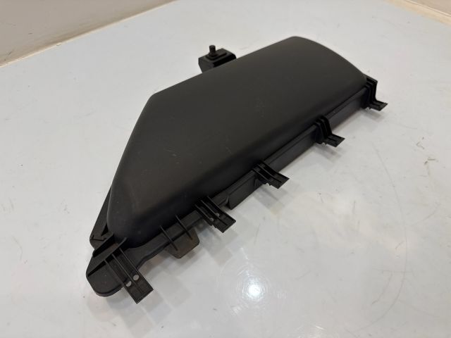 bontott BMW 5 E60 Pollenszűrő Fedél