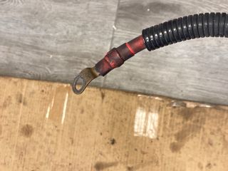 bontott BMW 5 E60 Pozitív Kábel