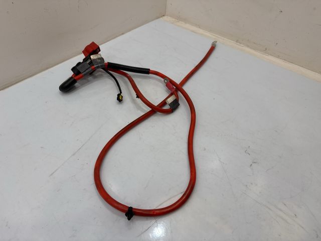 bontott BMW 5 E60 Pozitív Kábel