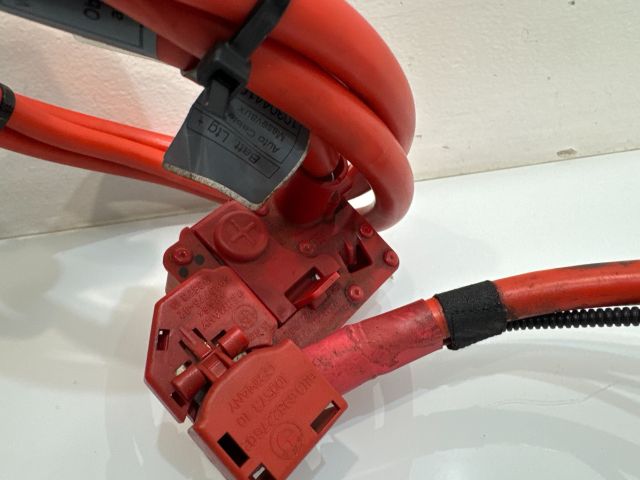 bontott BMW 5 E60 Pozitív Kábel