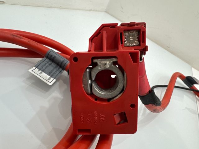 bontott BMW 5 E60 Pozitív Kábel