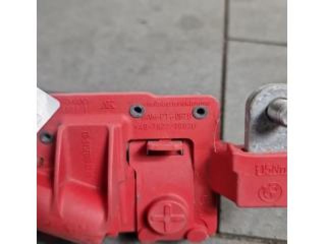 bontott BMW 5 E60 Pozitív Kábel