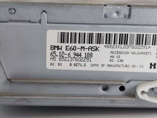 bontott BMW 5 E60 Rádió / CD